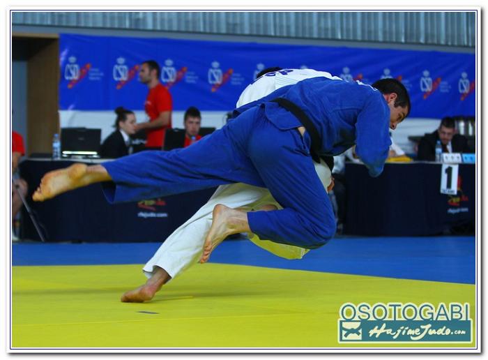 CEU2011 900008